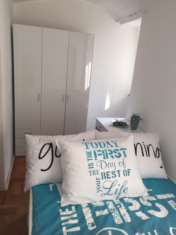 Studio Apartment Ivana Zagreb Extérieur photo