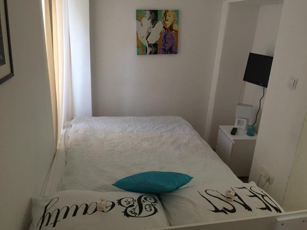 Studio Apartment Ivana Zagreb Extérieur photo