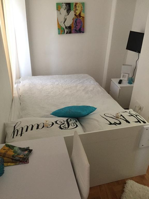 Studio Apartment Ivana Zagreb Extérieur photo