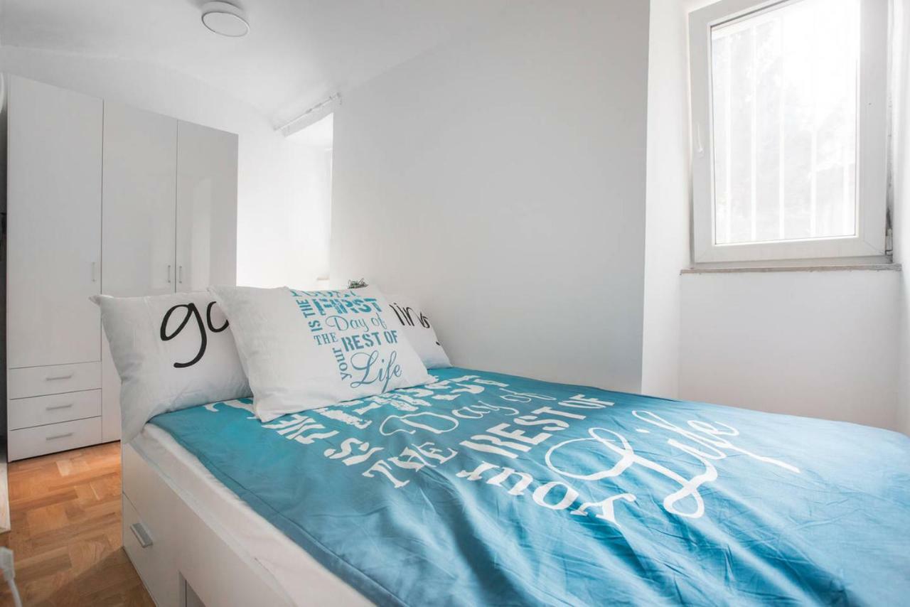 Studio Apartment Ivana Zagreb Extérieur photo